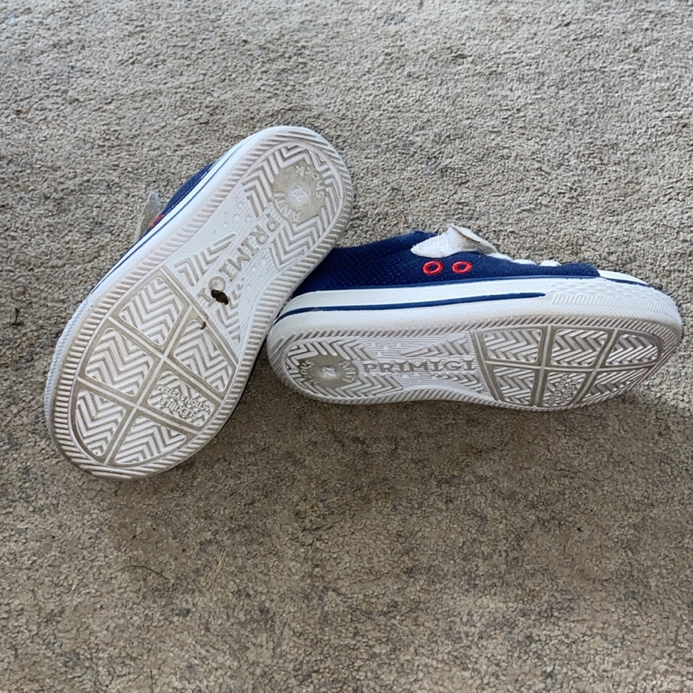 Primigi Toddler Sneakers size 22 - Picture 2 of 3